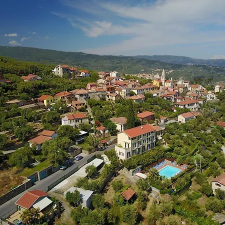 Elvira 公寓式酒店 迪亚诺马里纳