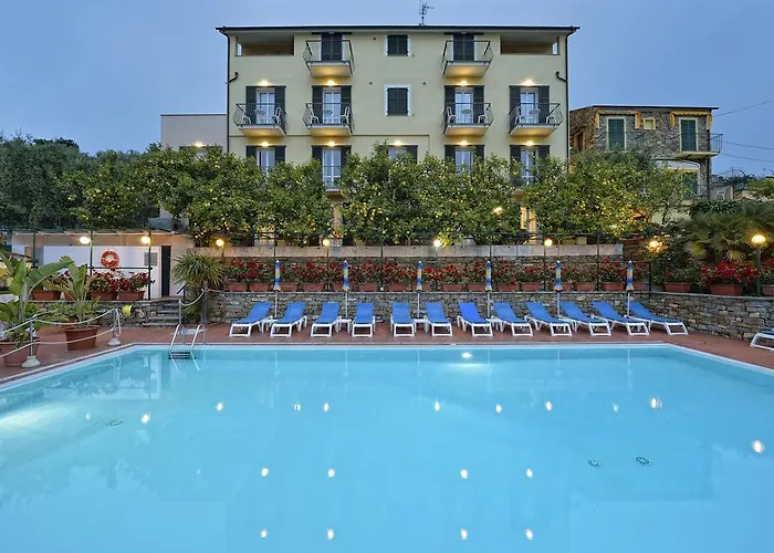 Aparthotel Elvira Diano Marina